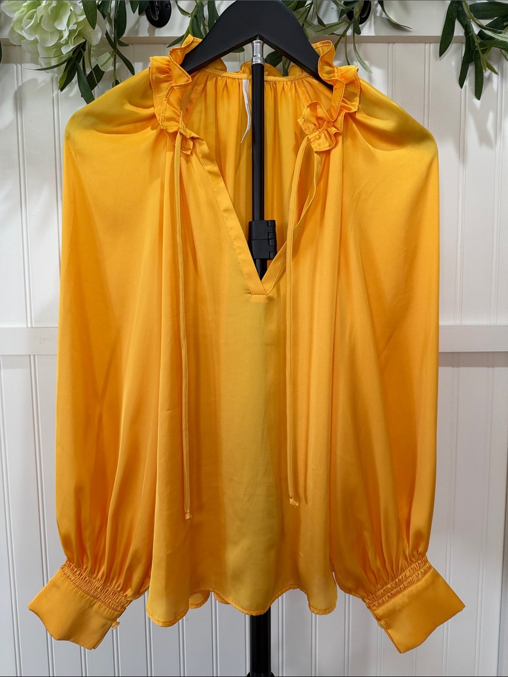 #997 ANTHROPOLOGIE Golden Yellow Ruffle Tie-Neck Blouse, Silky Smooth